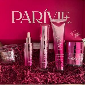 BNIB Paris Hilton Parivie 5 pc Skincare Set - FULL SIZES